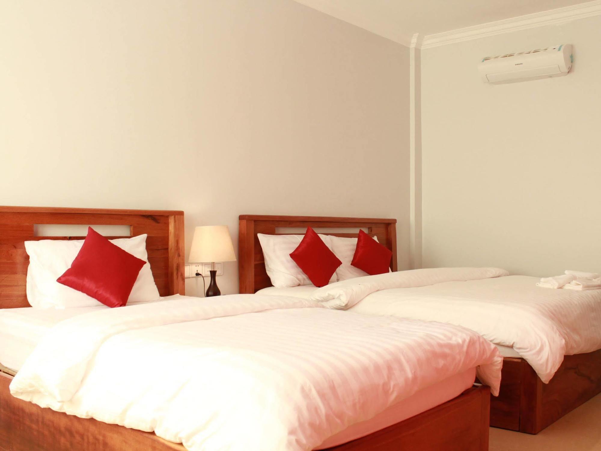 Golden Premier Inn Siem Reap Exterior photo